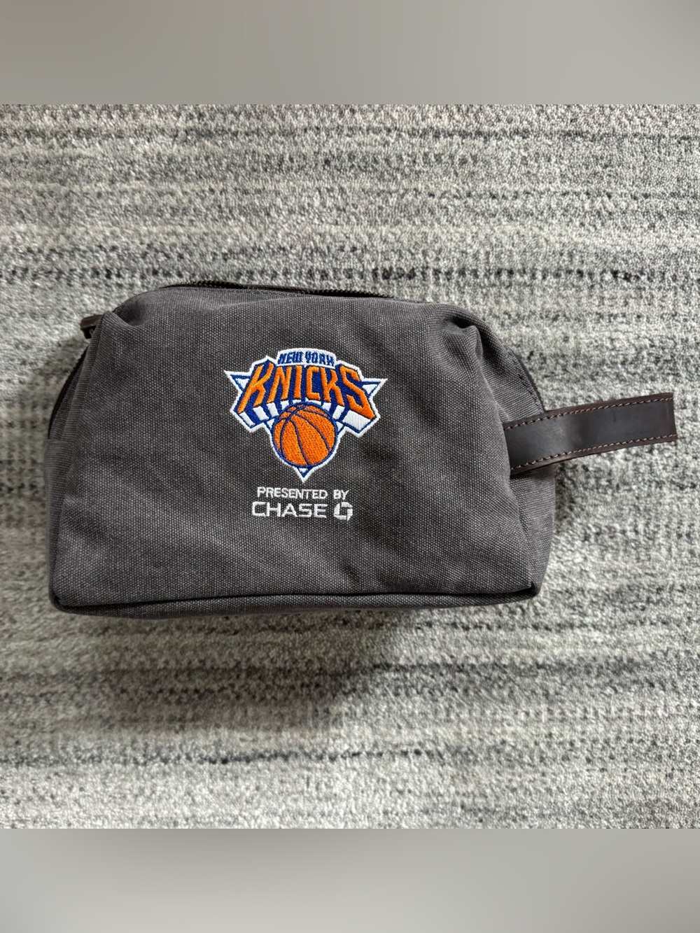 New York Knicks Grey Dopp Kit Toiletry Bag - Chase Sponsored